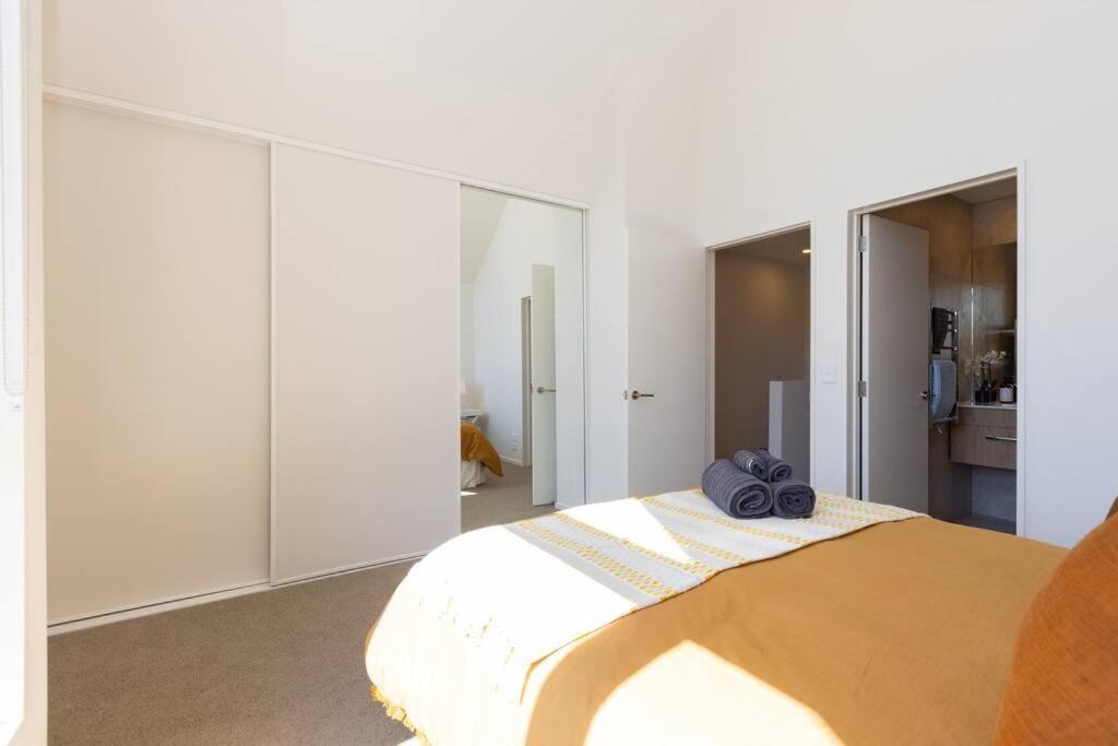 Inner City Luxury With Free Parking Christchurch Eksteriør billede